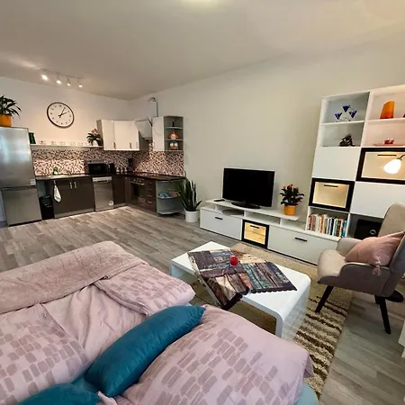 Jarkova 75 Apartment Presov
