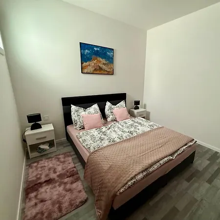 Jarkova 75 Apartment Presov