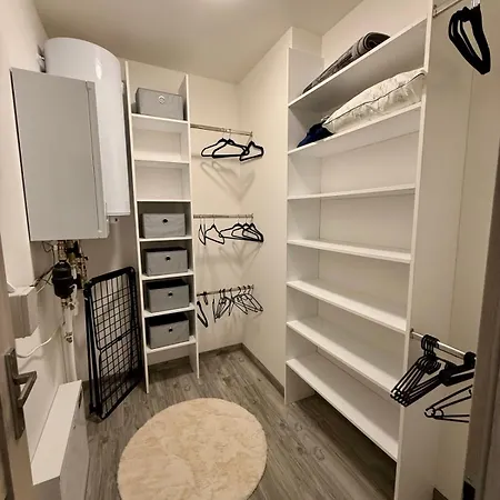 Apartment Jarkova 75 *