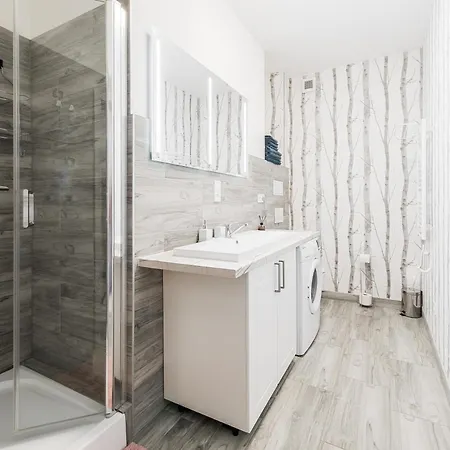 Apartament Jarkova 75