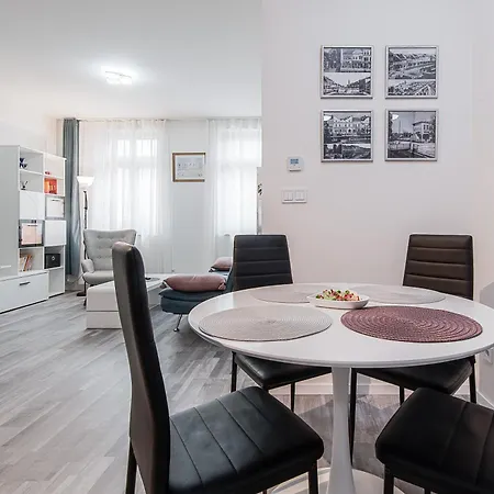 Jarkova 75 Apartman *