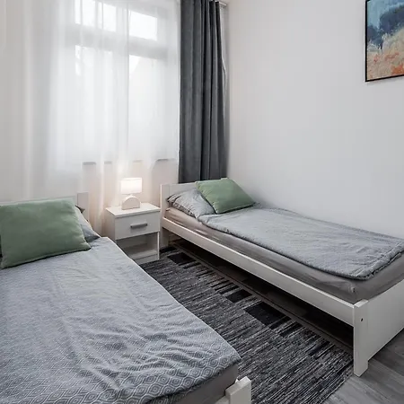 Jarkova 75 Apartament *