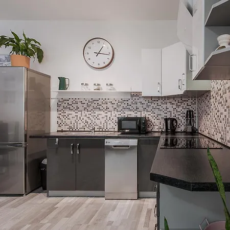 Jarkova 75 * Eperjes