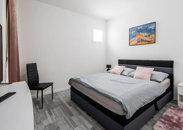 Jarkova 75 דירה פרשוב