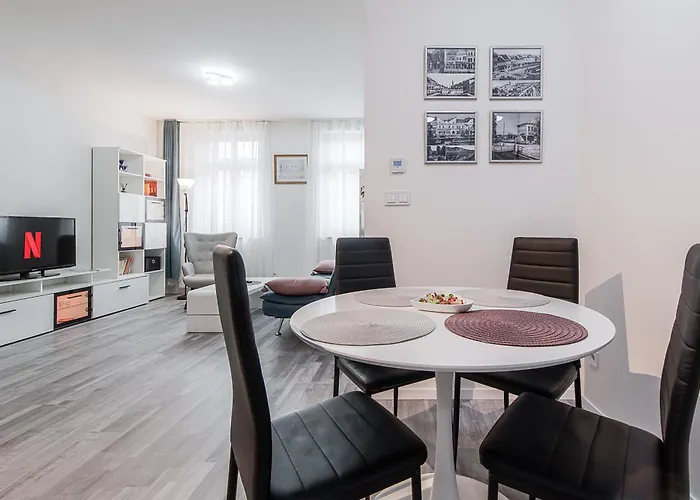 Jarkova 75 דירה *